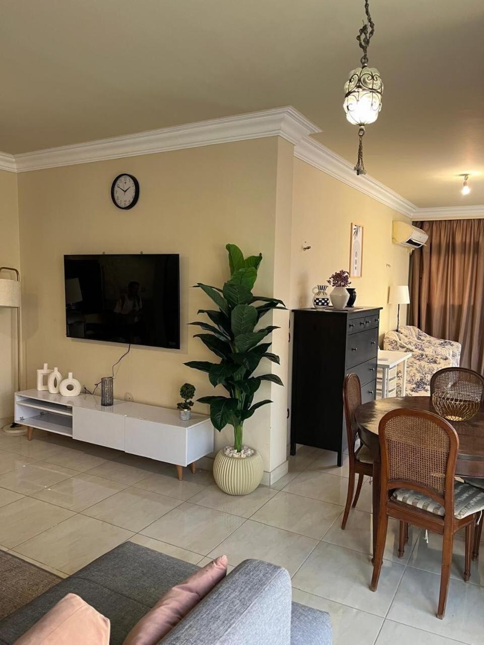 Zamalek Big Terrace 2br Apartment *